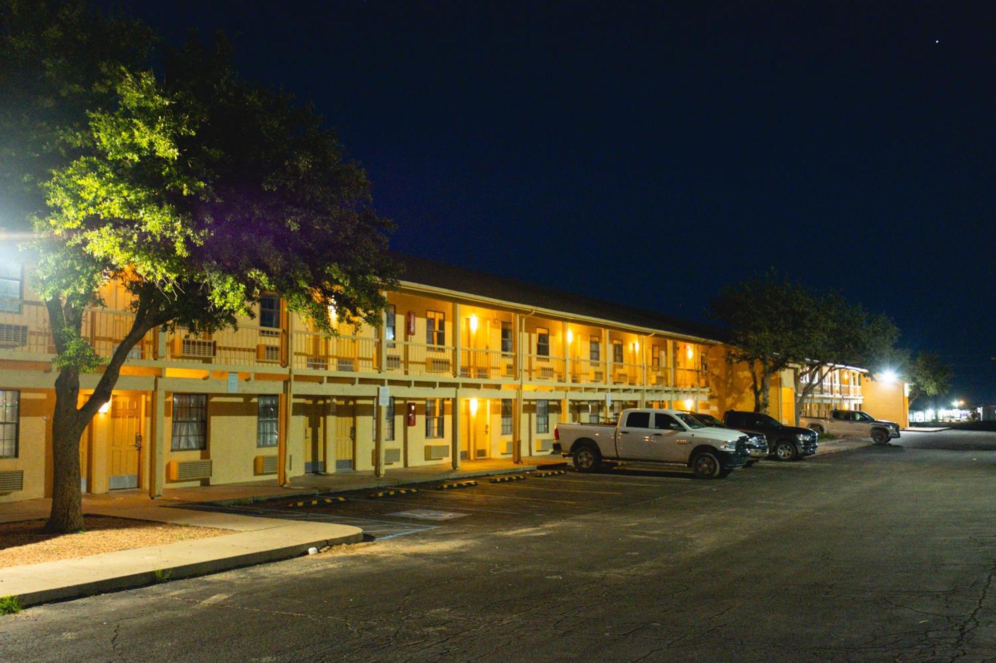 Baymont By Wyndham Fort Stockton Exterior foto